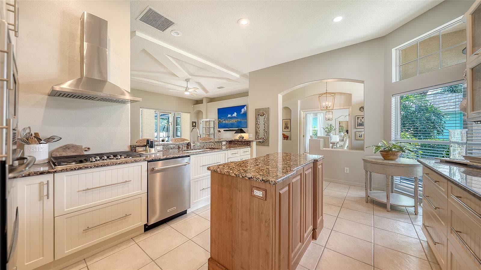 Single Family Residence at 5122 CREEKSIDE TRL, SARASOTA, photo 6 of 34