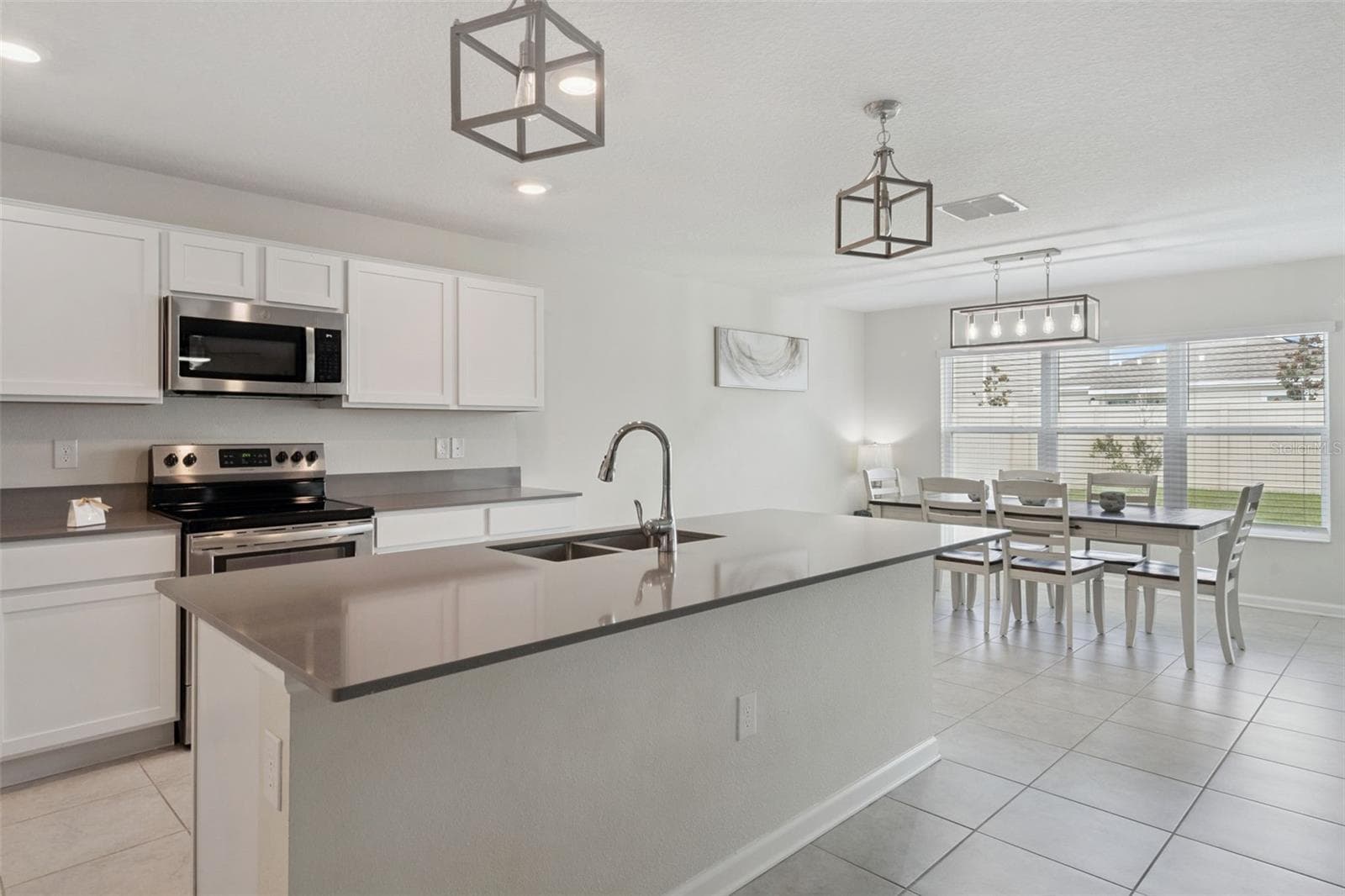 Single Family Residence at 4330 SUNNY CREEK PL, KISSIMMEE, photo 12 of 32