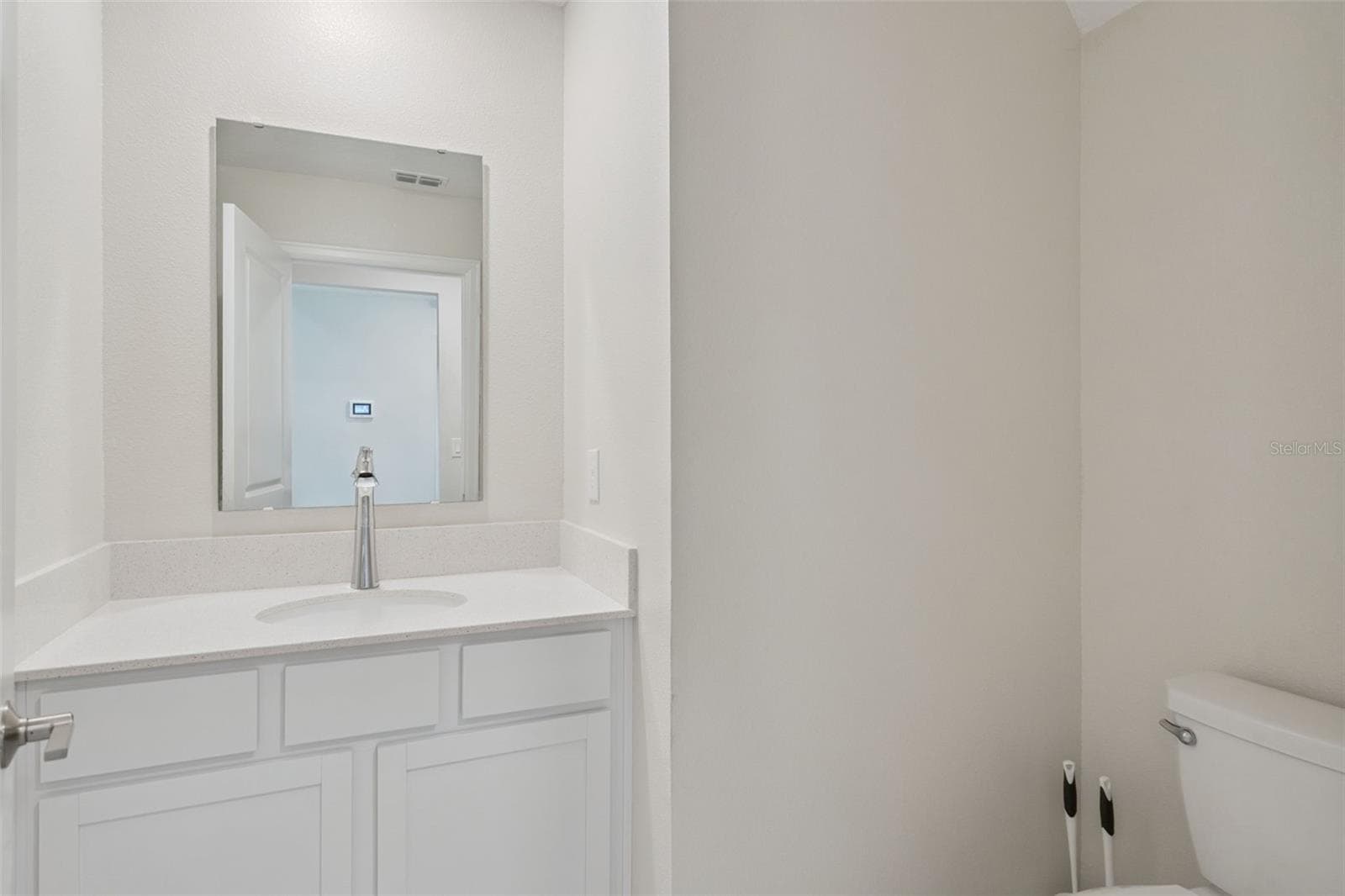 Downstairs Guest Bath - 4330 SUNNY CREEK PL, KISSIMMEE