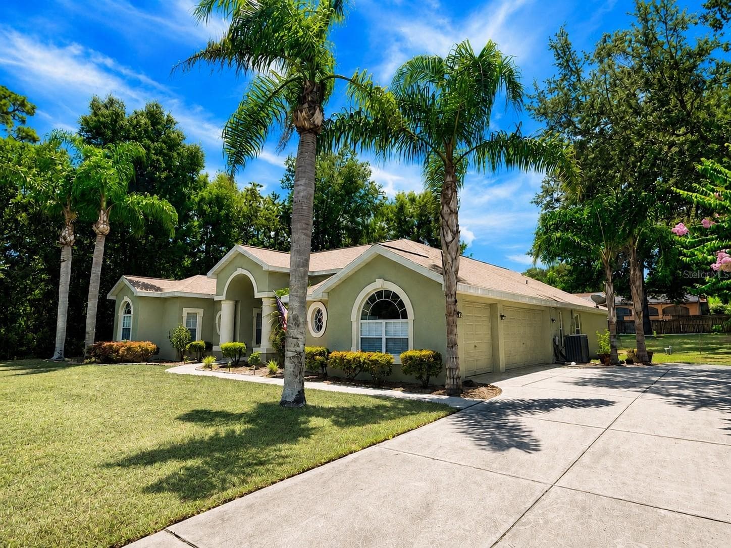 Single Family Residence at 7552 RIVER COUNTRY DR, WEEKI WACHEE, photo 2 of 39