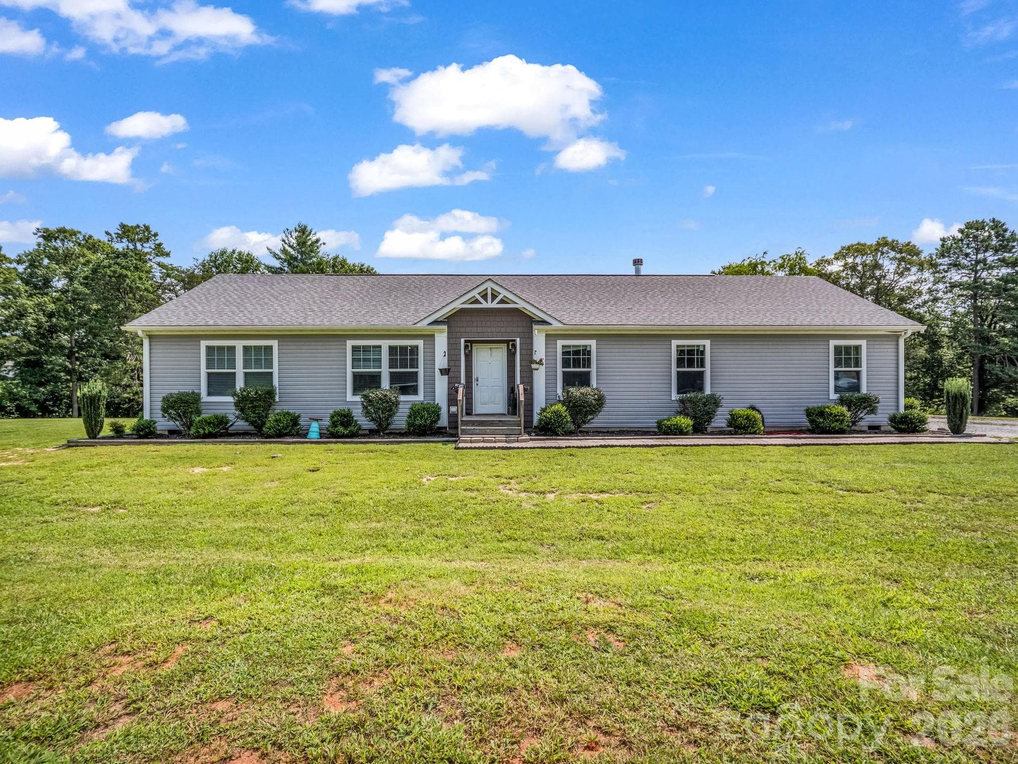 Single Family Residence at 213 Big Oak Road, Hendersonville, photo 6 of 52