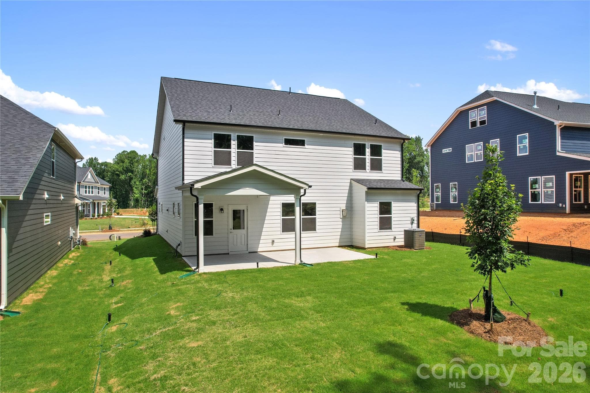 Single Family Residence at 547 Cottage Garden Lane, Belmont, photo 4 of 41