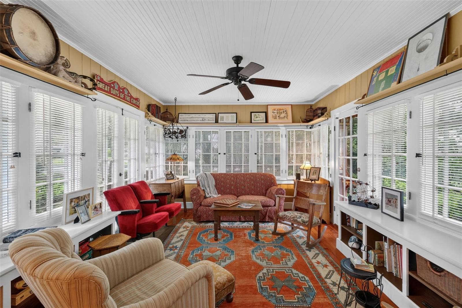 Single Family Residence at 1046 N MCDONALD ST, MOUNT DORA, photo 9 of 58