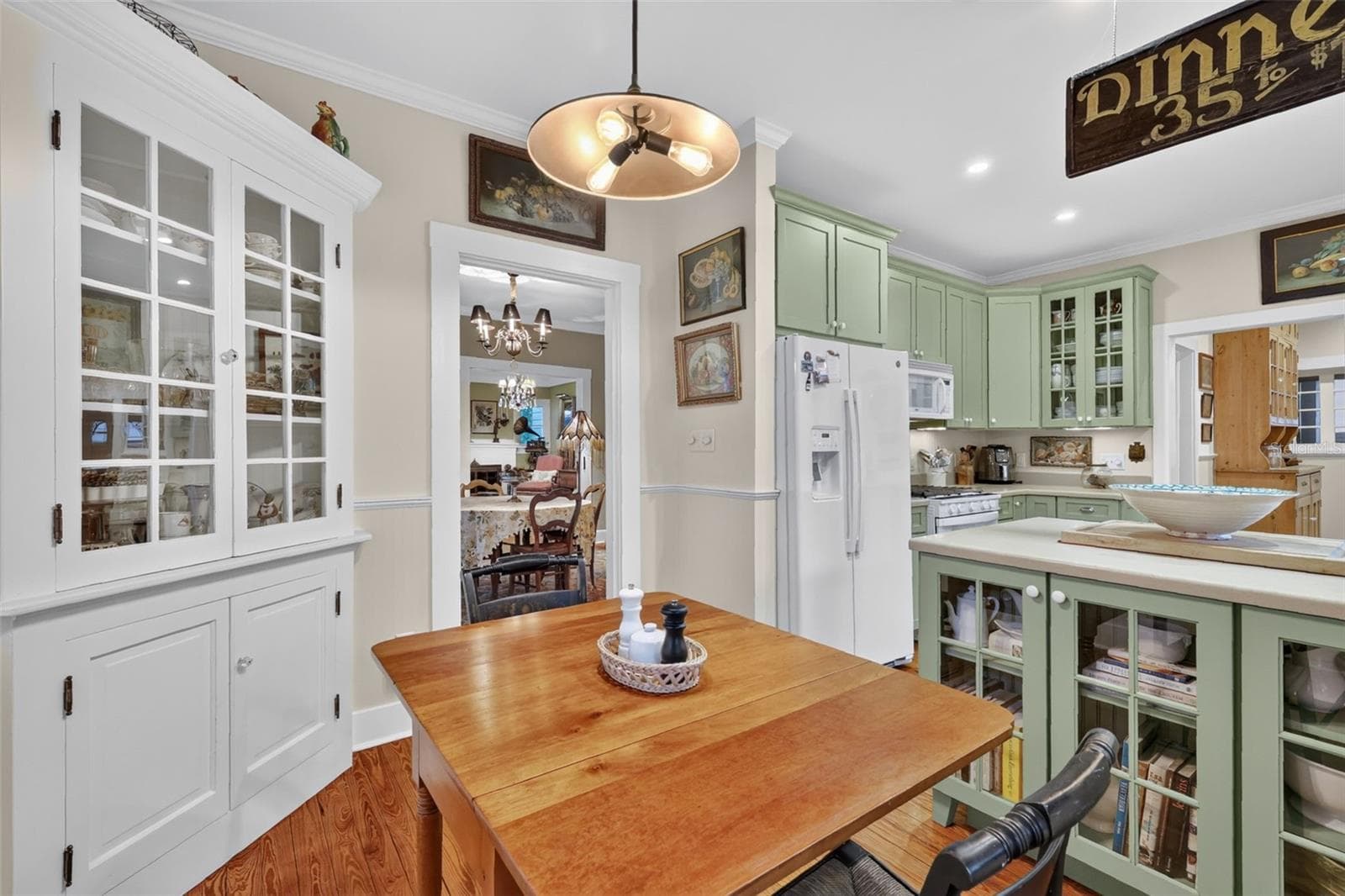 Single Family Residence at 1046 N MCDONALD ST, MOUNT DORA, photo 13 of 58
