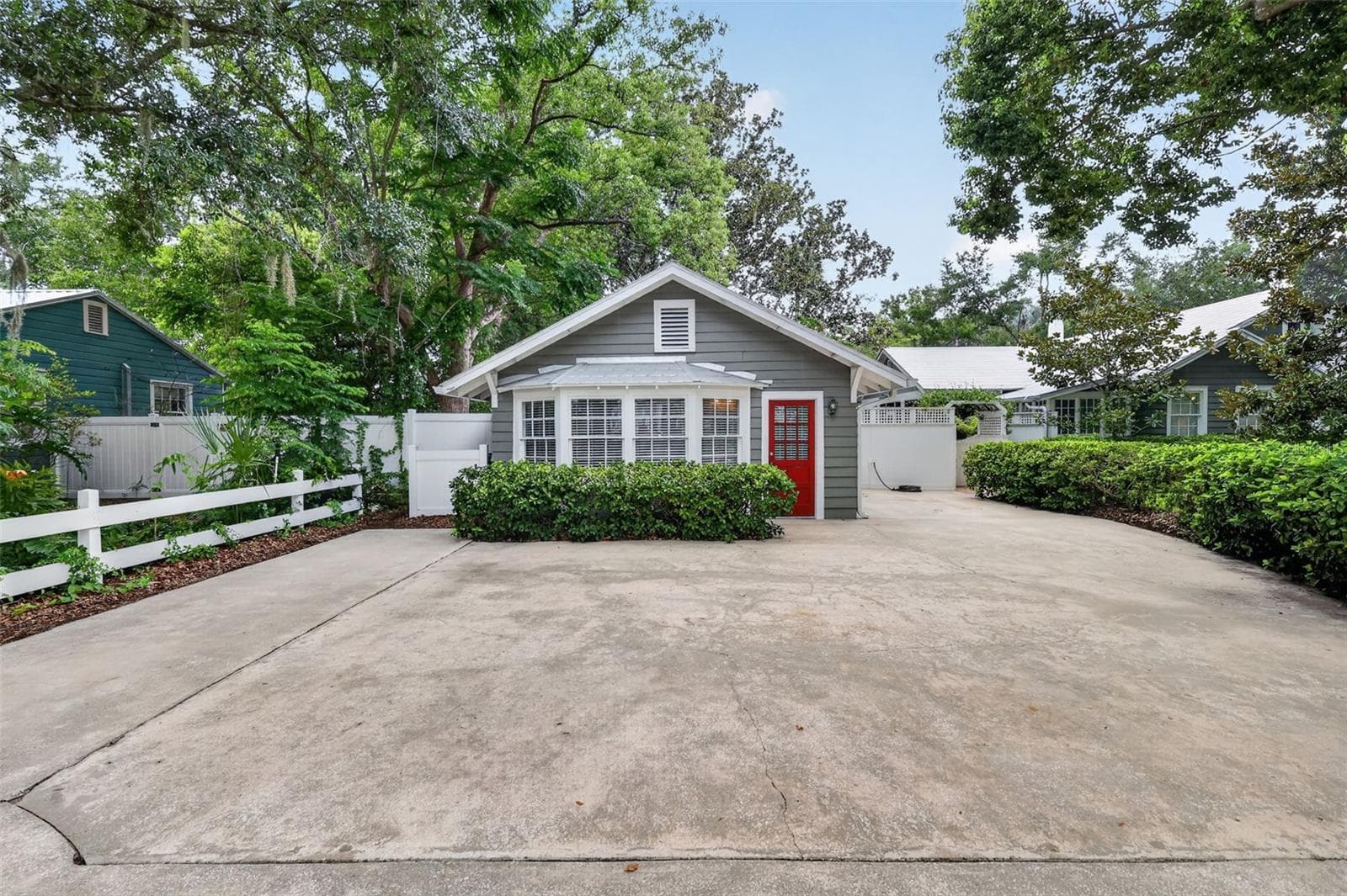 Single Family Residence at 1046 N MCDONALD ST, MOUNT DORA, photo 46 of 58