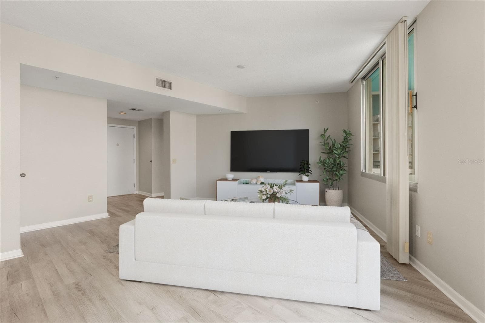 Condominium at 322 E CENTRAL BLVD #1910, ORLANDO, photo 5 of 25