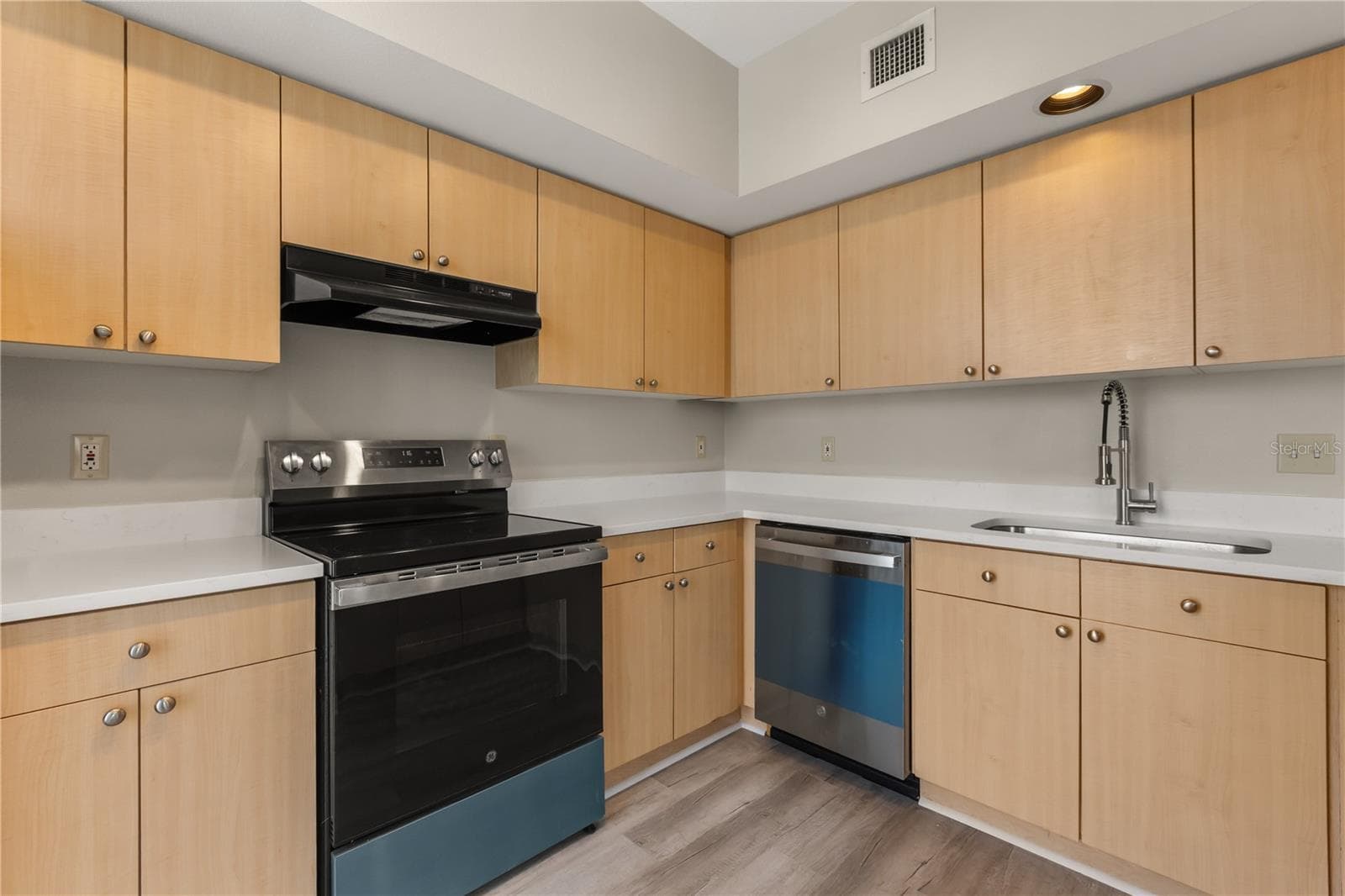 Condominium at 322 E CENTRAL BLVD #1910, ORLANDO, photo 6 of 25