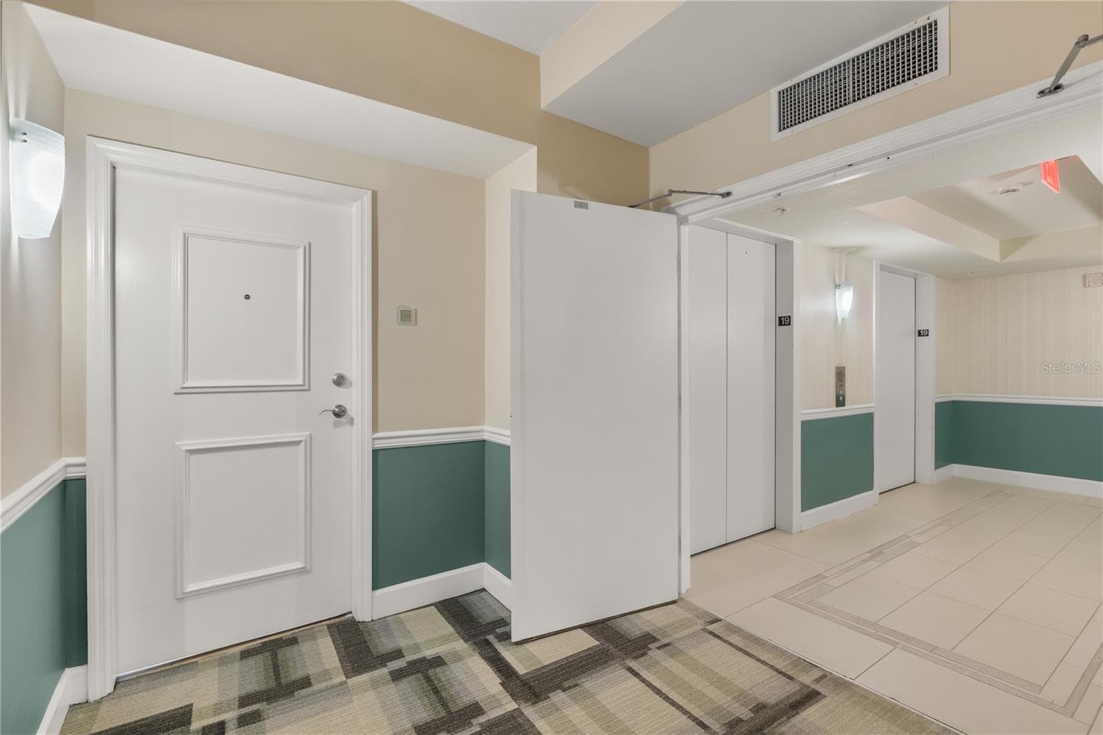 Condominium at 322 E CENTRAL BLVD #1910, ORLANDO, photo 24 of 25