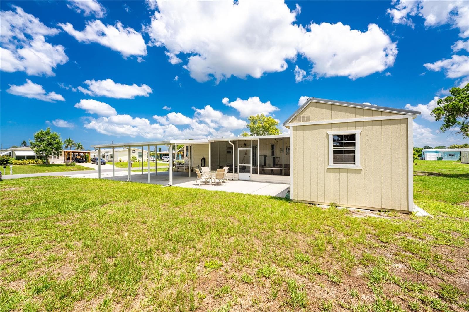 Mobile Home at 1515 SANDERLING DR, ENGLEWOOD, photo 7 of 40