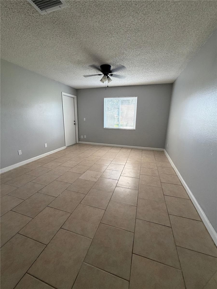 Condominium at 233 THORN TREE PL, BRANDON, photo 5 of 20