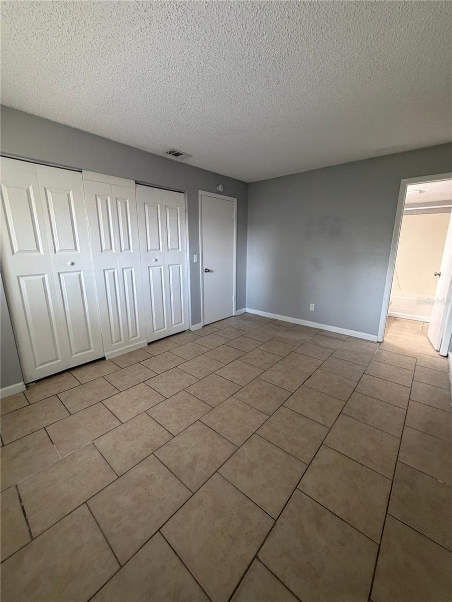Condominium at 233 THORN TREE PL, BRANDON, photo 8 of 20