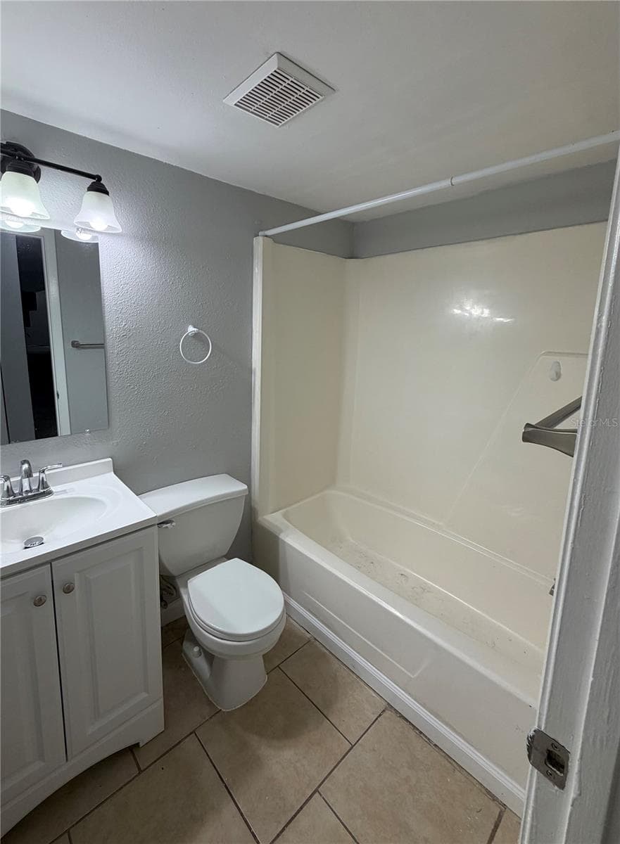 Condominium at 233 THORN TREE PL, BRANDON, photo 12 of 20