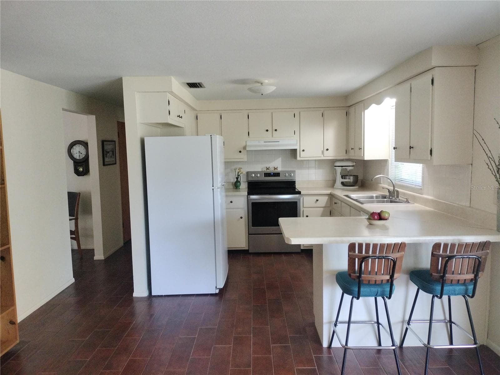 Kitchen - 39133 5TH AVE, ZEPHYRHILLS