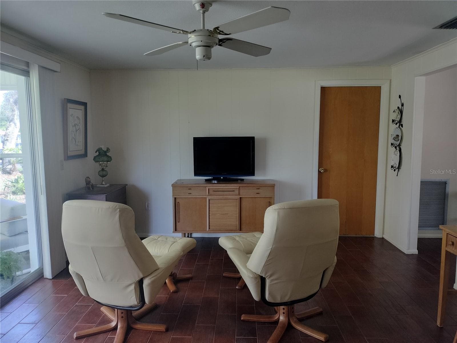 Family Room - 39133 5TH AVE, ZEPHYRHILLS