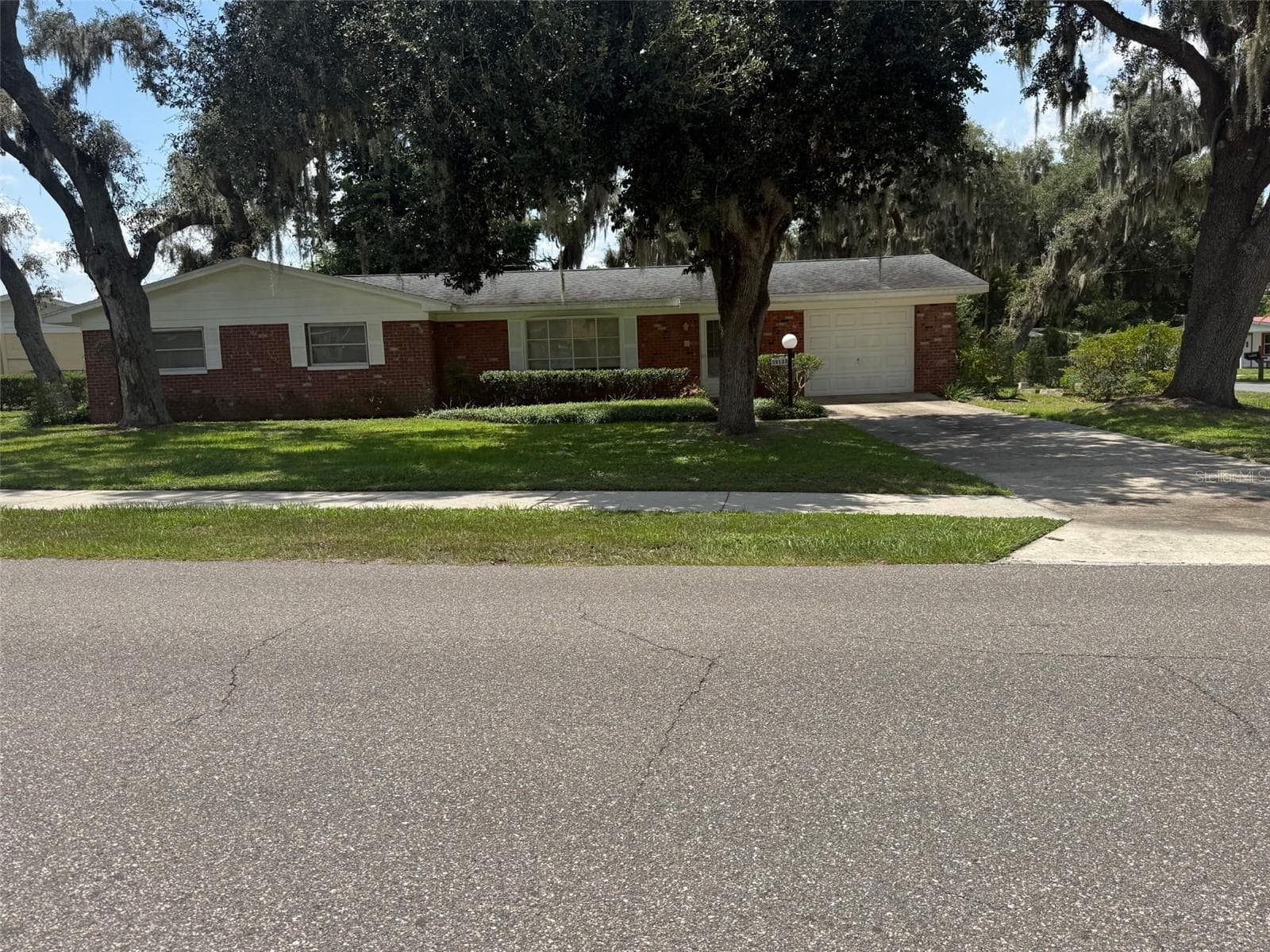 Front of House - 39133 5TH AVE, ZEPHYRHILLS