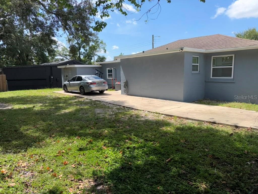 Single Family Residence at 703 E HAMILTON AVE, TAMPA, photo 19 of 99