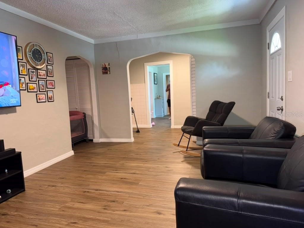 Single Family Residence at 703 E HAMILTON AVE, TAMPA, photo 27 of 99