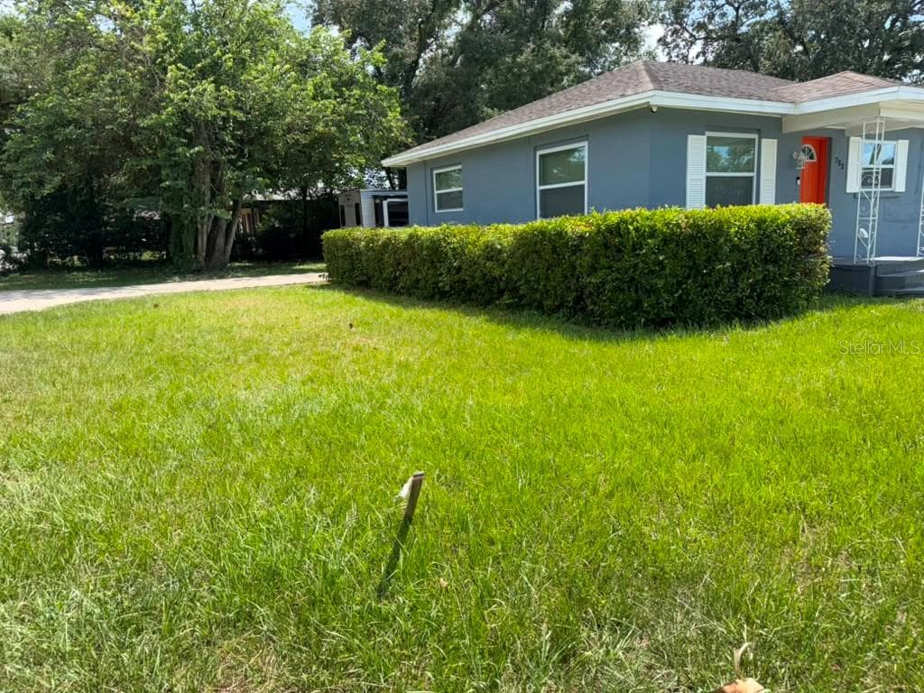 Single Family Residence at 703 E HAMILTON AVE, TAMPA, photo 45 of 99