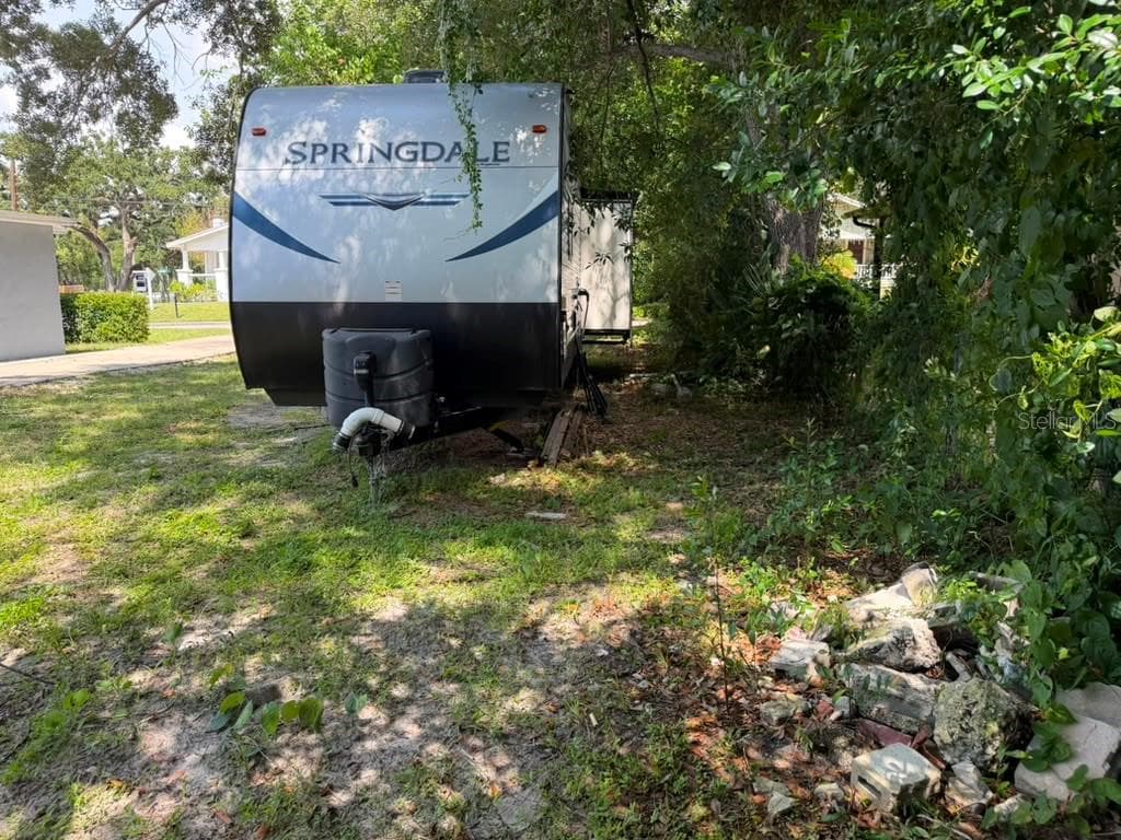 Single Family Residence at 703 E HAMILTON AVE, TAMPA, photo 58 of 99
