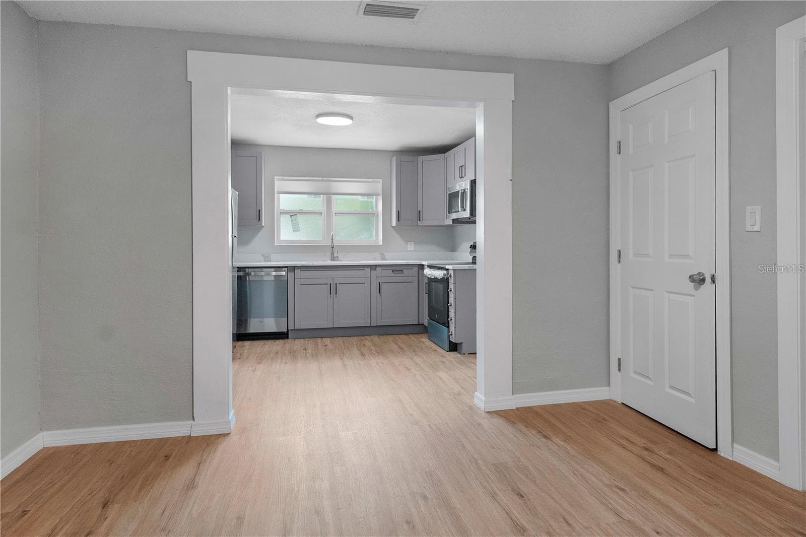 Single Family Residence at 703 E HAMILTON AVE, TAMPA, photo 97 of 99