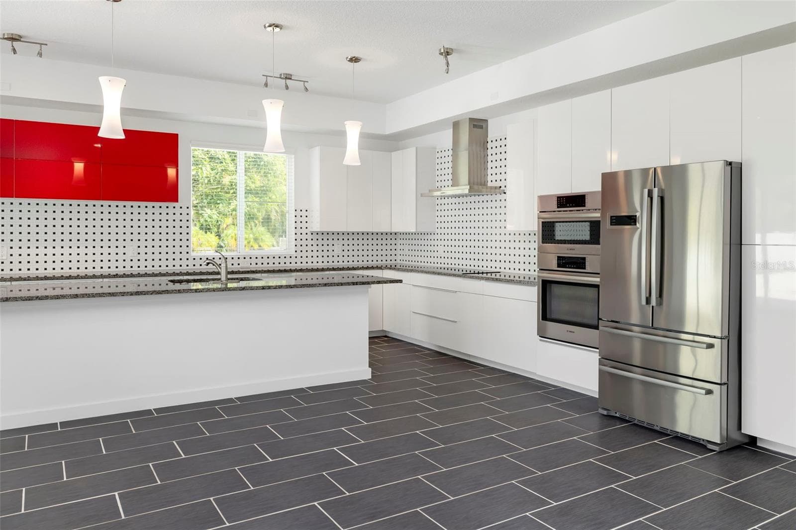 Single Family Residence at 4524 RIVERWOOD AVE, SARASOTA, photo 9 of 60