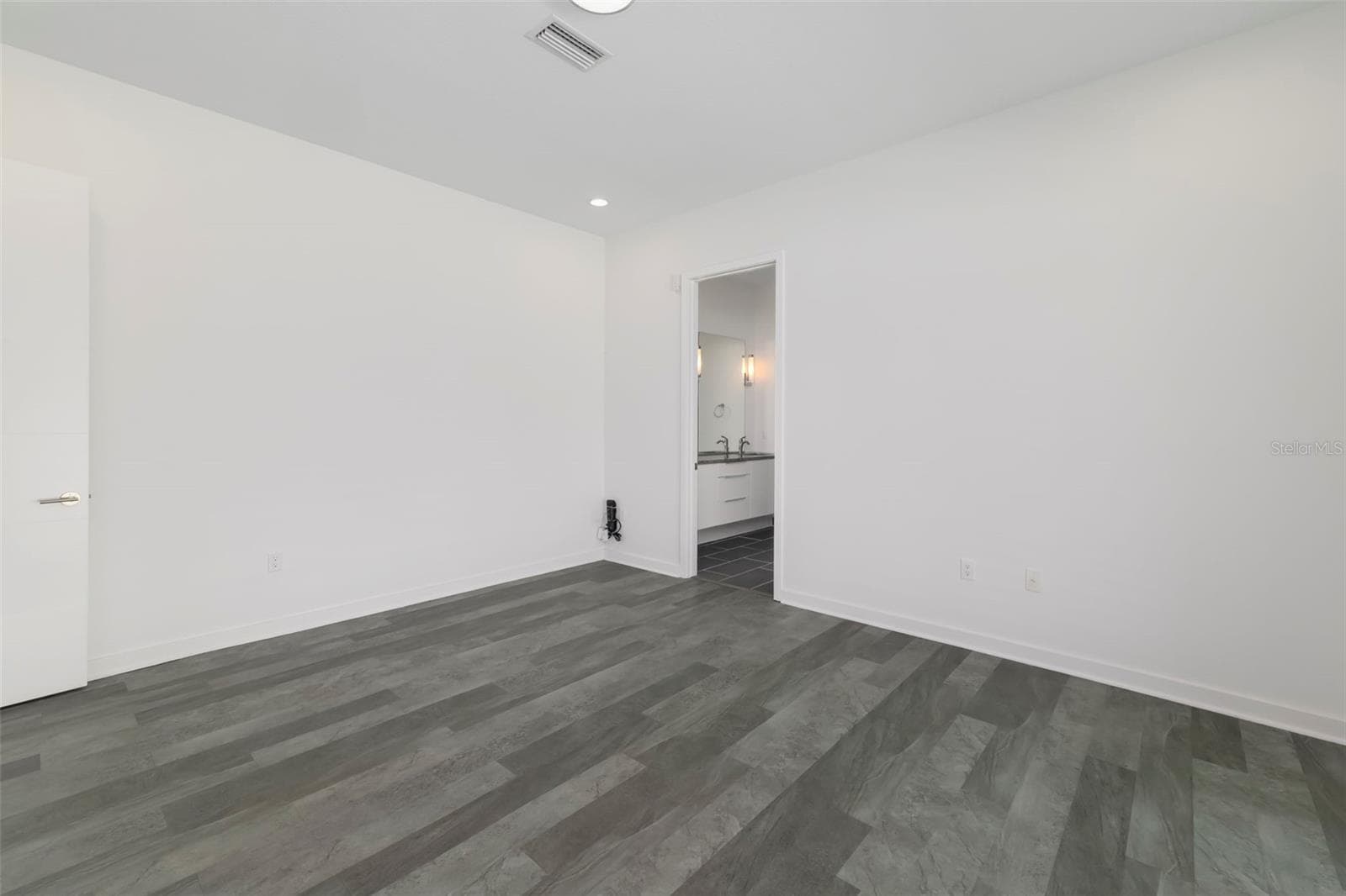 Single Family Residence at 4524 RIVERWOOD AVE, SARASOTA, photo 27 of 60