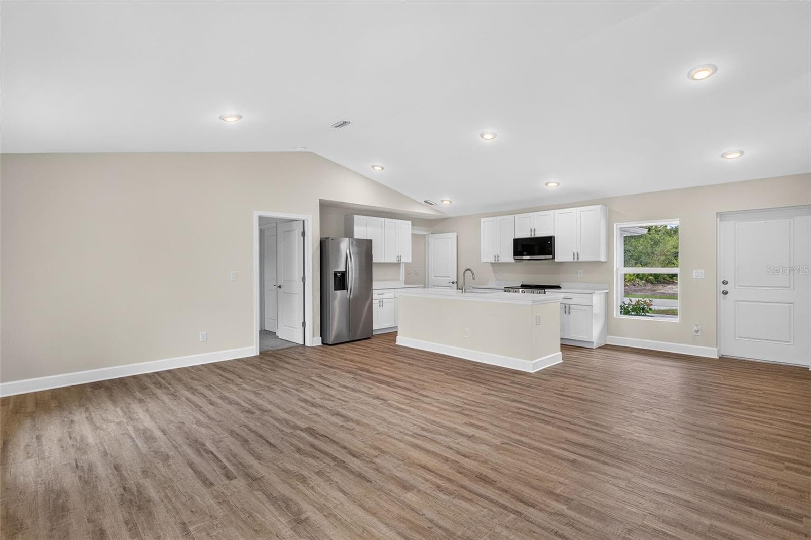 Living room - 23477 BRANCH AVE, PORT CHARLOTTE