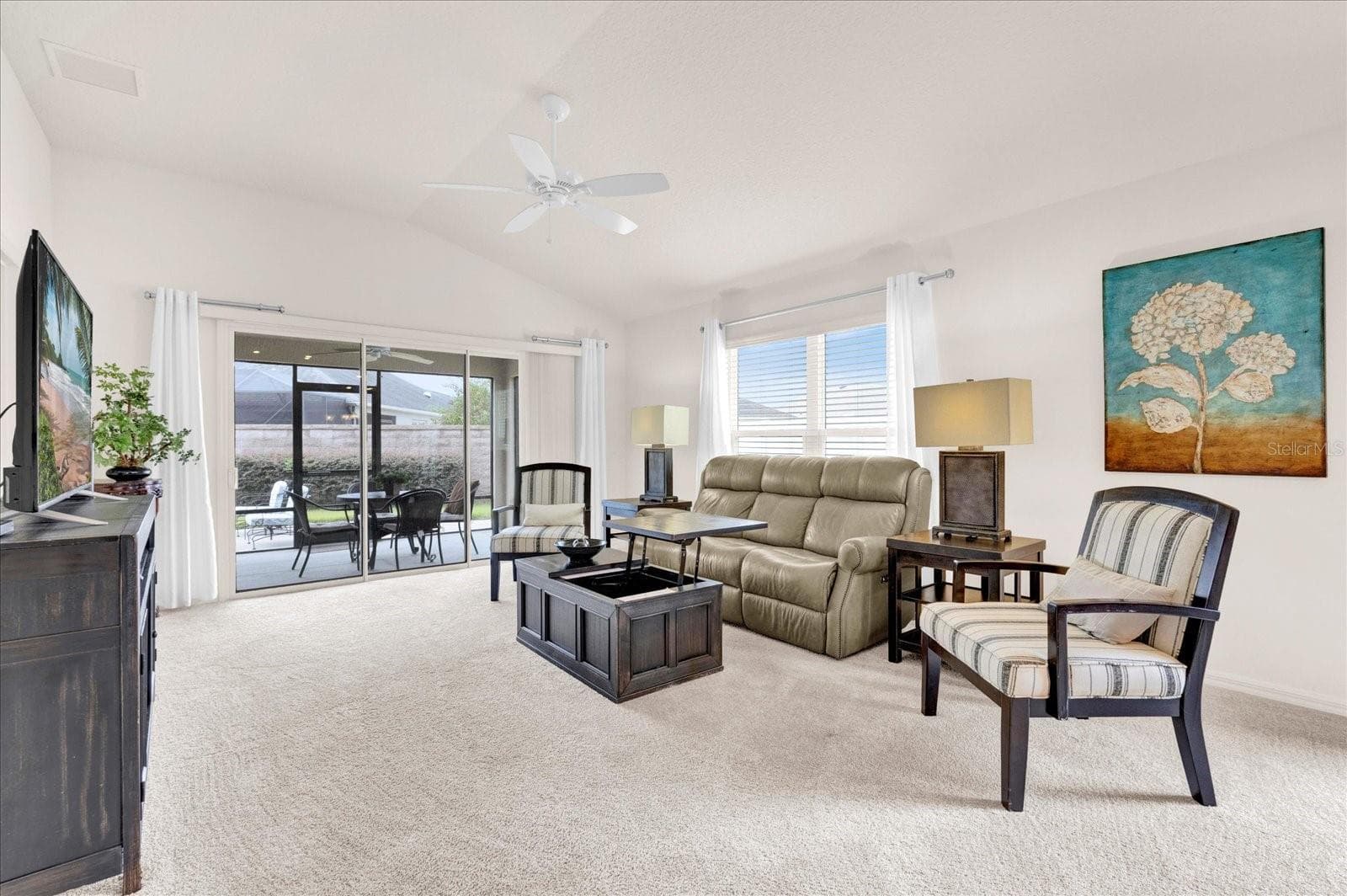 LIVING ROOM - 2850 CHARLEVOIX ST, THE VILLAGES