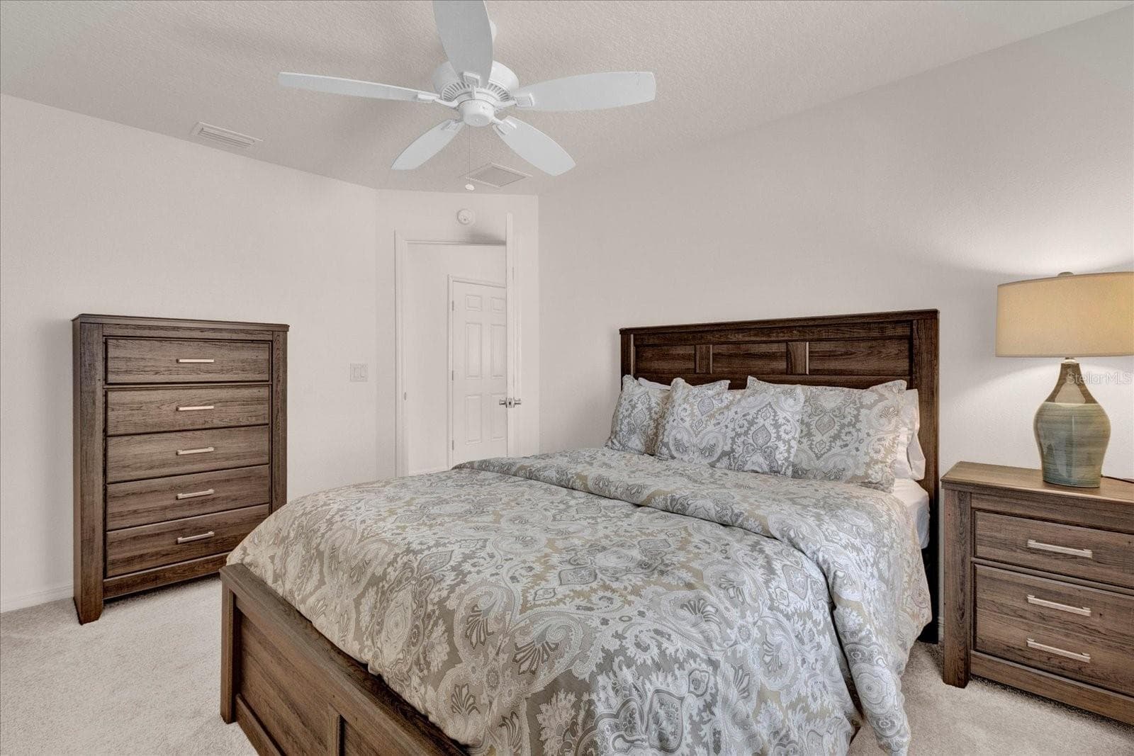 2ND GUEST ROOM WITH LARGE CLOSET - 2850 CHARLEVOIX ST, THE VILLAGES