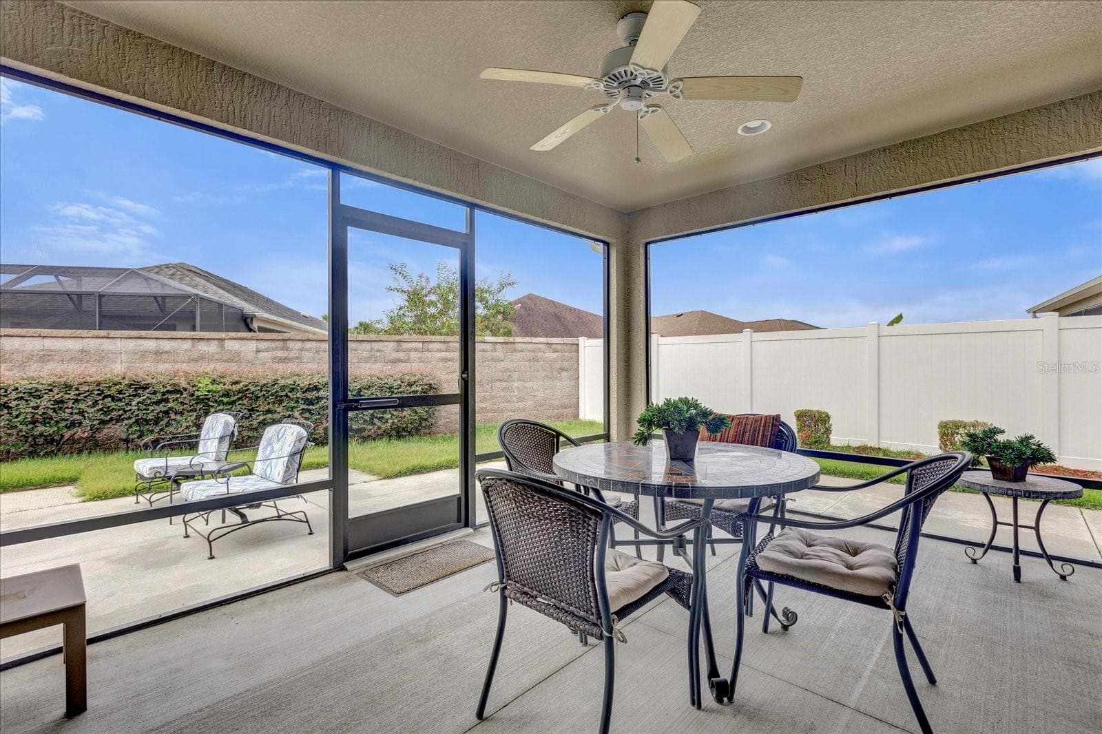 LANAI - 2850 CHARLEVOIX ST, THE VILLAGES