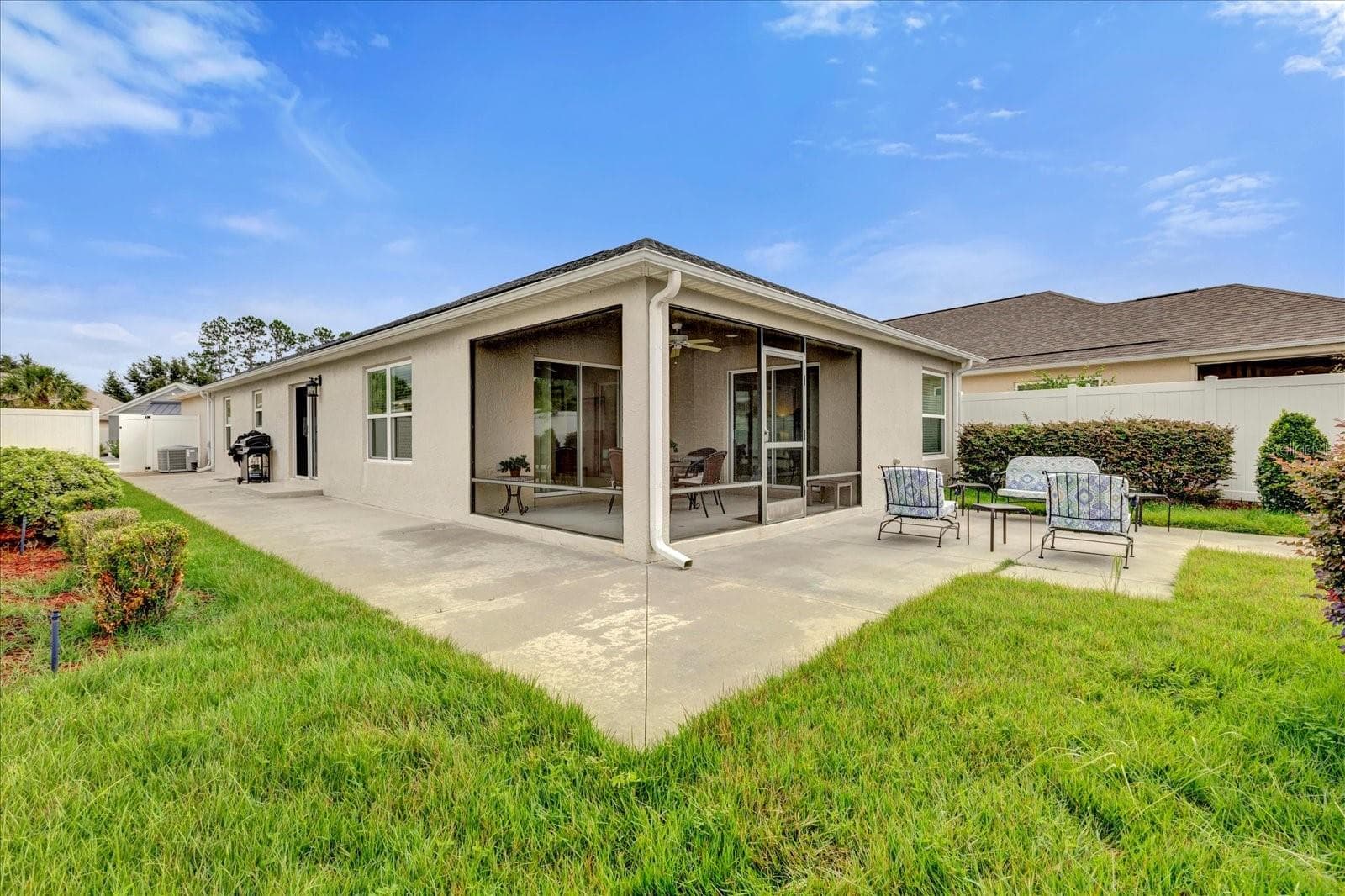 GARDEN VIEW - 2850 CHARLEVOIX ST, THE VILLAGES