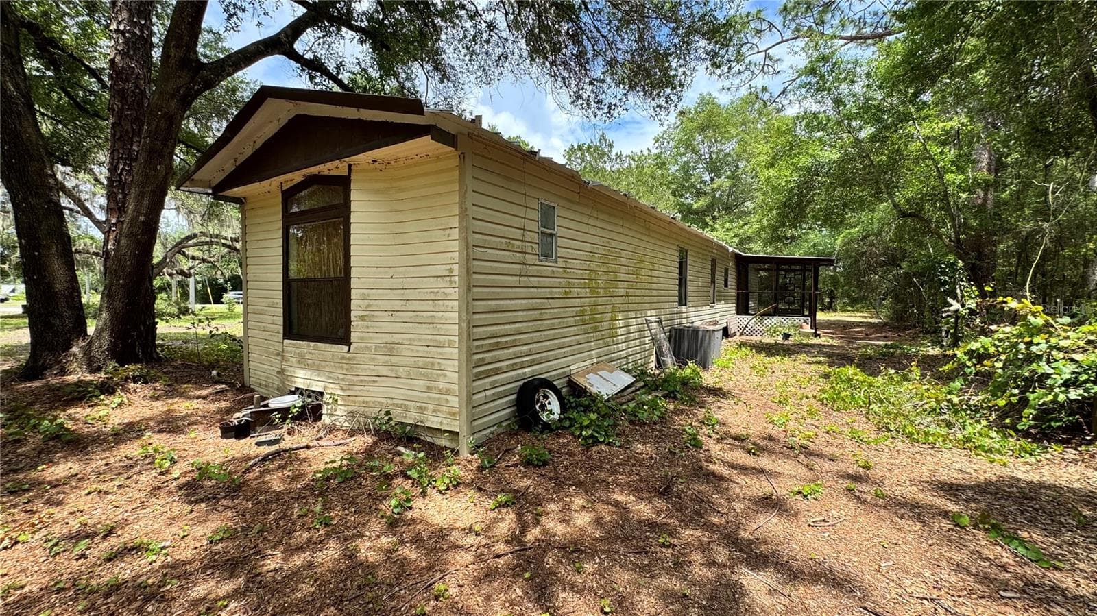Manufactured Home at 11286 E HIGHWAY 25, BELLEVIEW, photo 5 of 10
