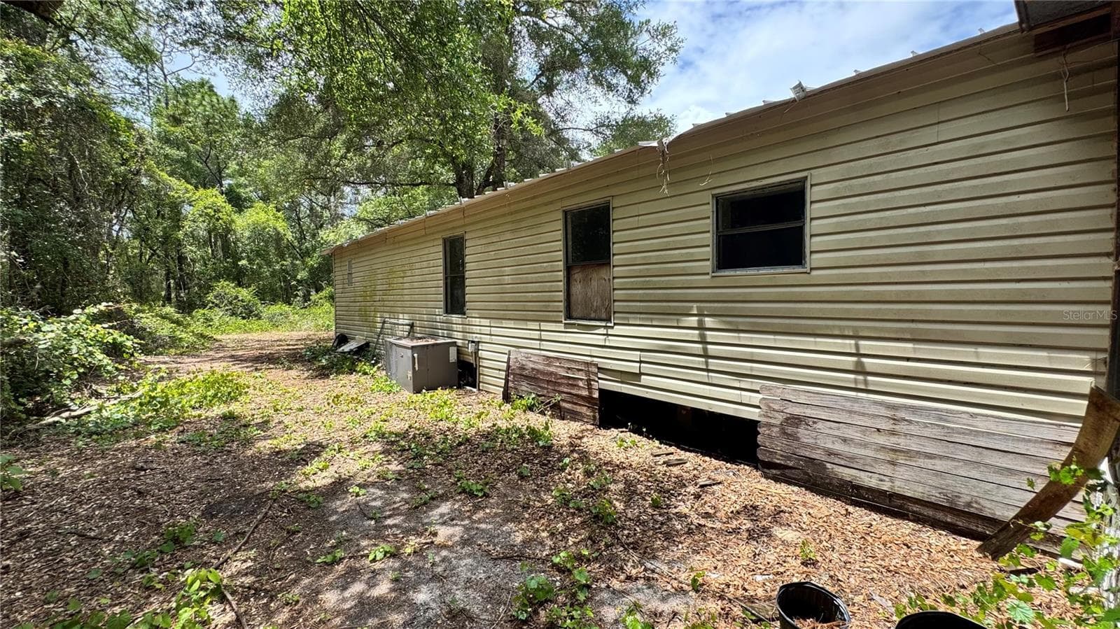 Manufactured Home at 11286 E HIGHWAY 25, BELLEVIEW, photo 6 of 10