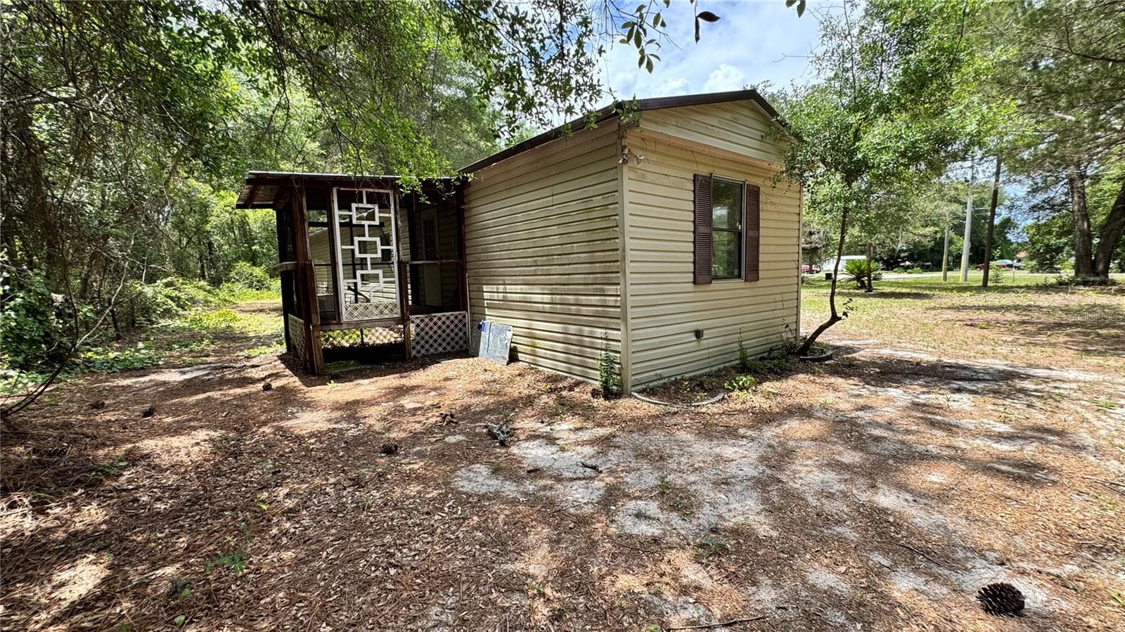Manufactured Home at 11286 E HIGHWAY 25, BELLEVIEW, photo 7 of 10