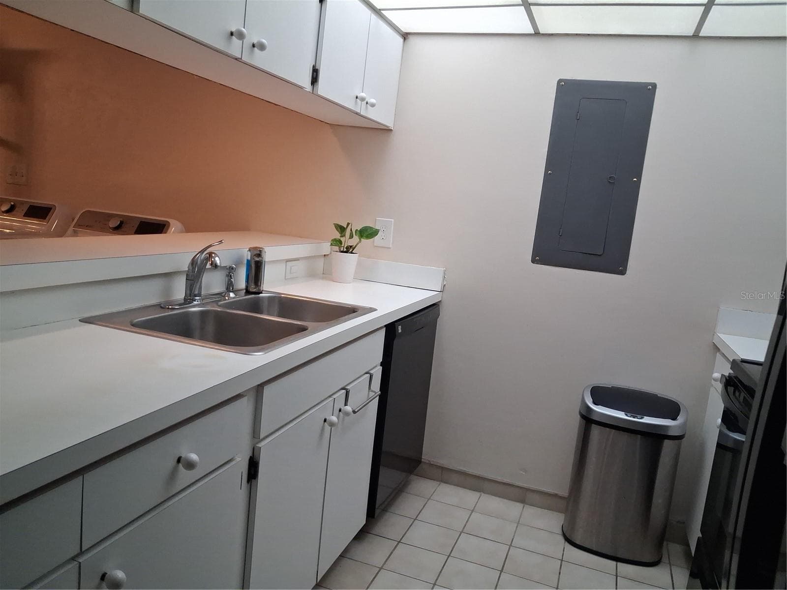 Kitchen - 3341 CAMELOT DR #3341, HAINES CITY