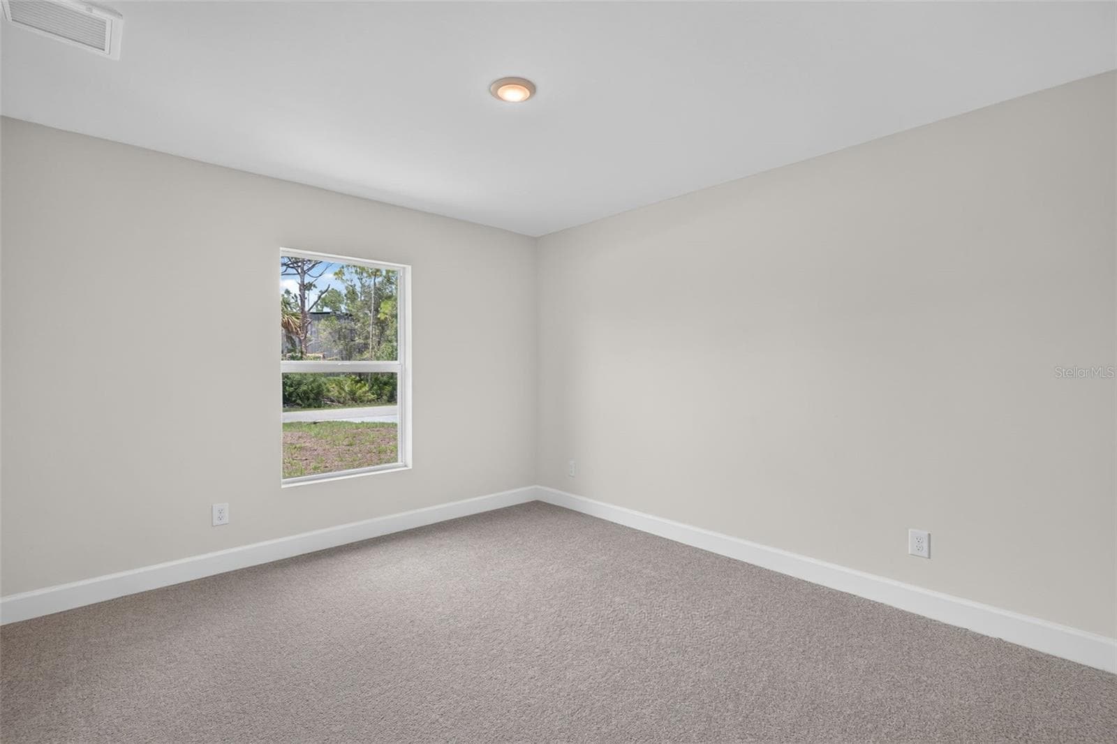 Guest Room - 23485 BRANCH AVE, PORT CHARLOTTE