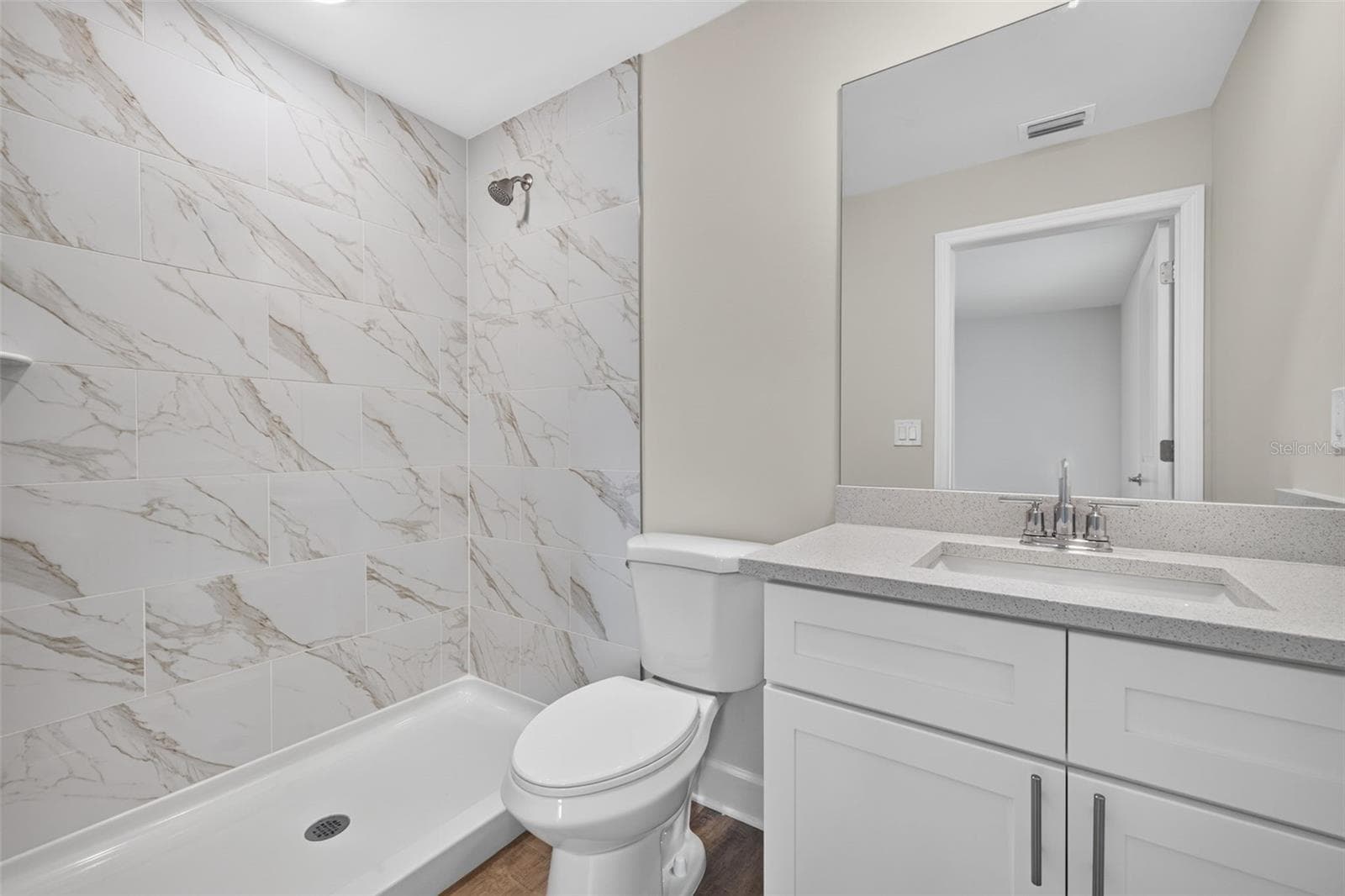 Guest En-suite - 23485 BRANCH AVE, PORT CHARLOTTE