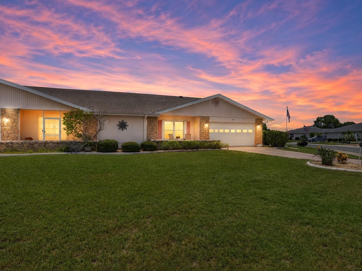 907 BLUEWATER DR