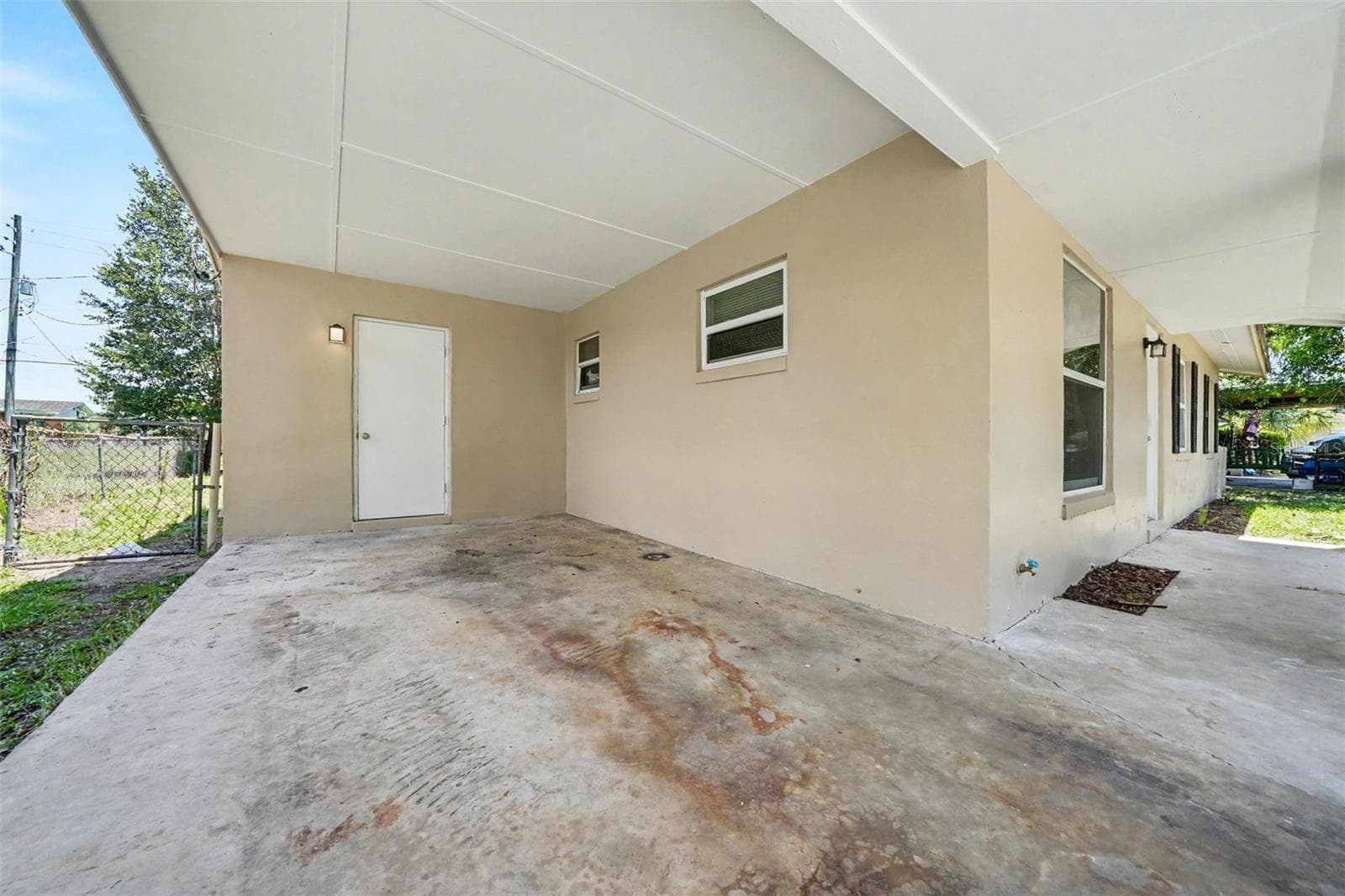 Single Family Residence at 1895 S IVEY LN, ORLANDO, photo 2 of 19