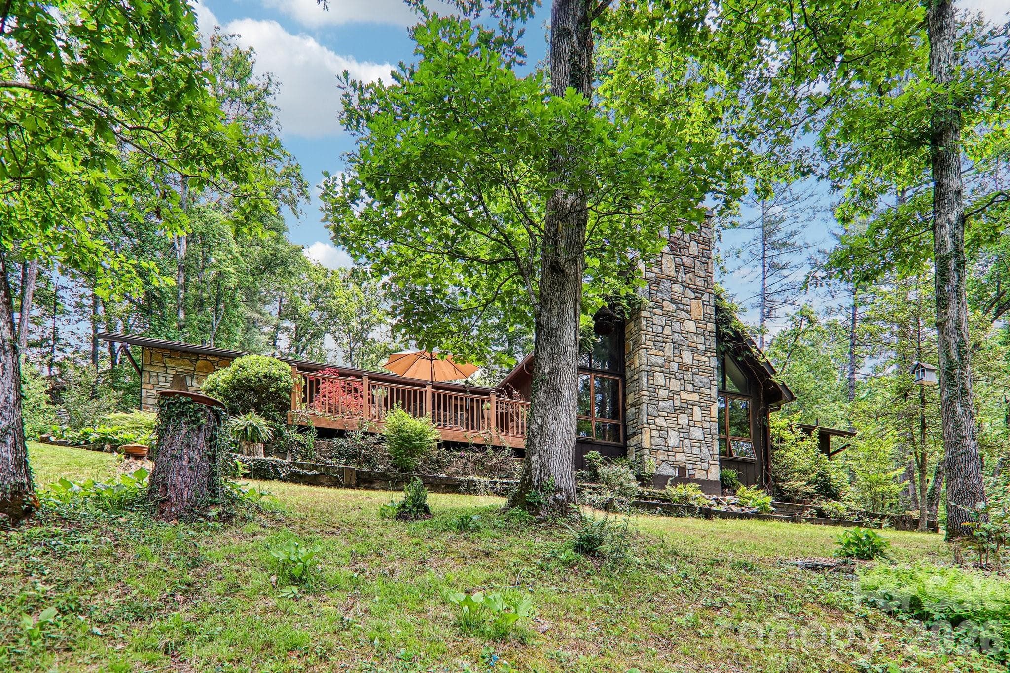 Single Family Residence at Hendersonville, photo 2 of 51