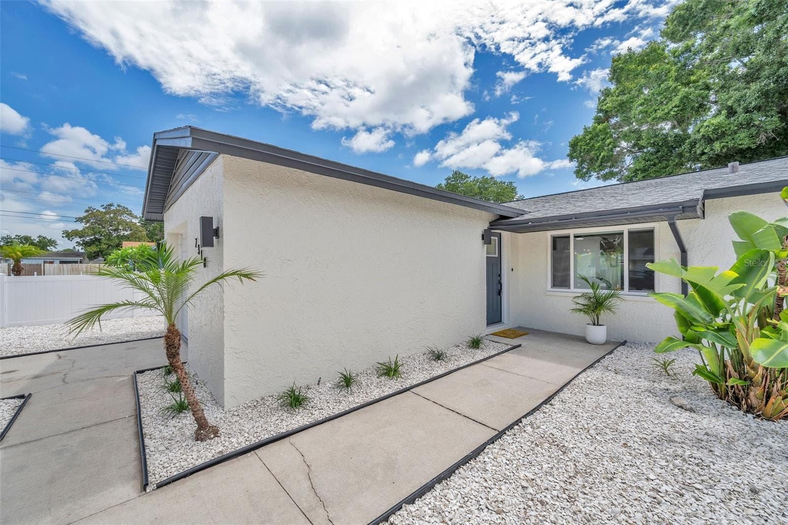 Single Family Residence at 2310 MARY SUE ST, LARGO, photo 3 of 35