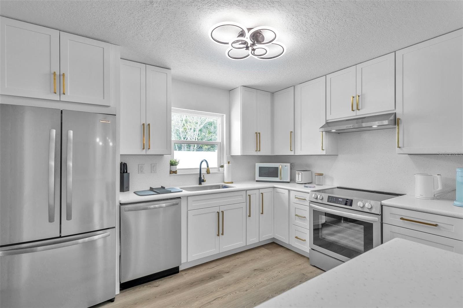 Single Family Residence at 2310 MARY SUE ST, LARGO, photo 11 of 35