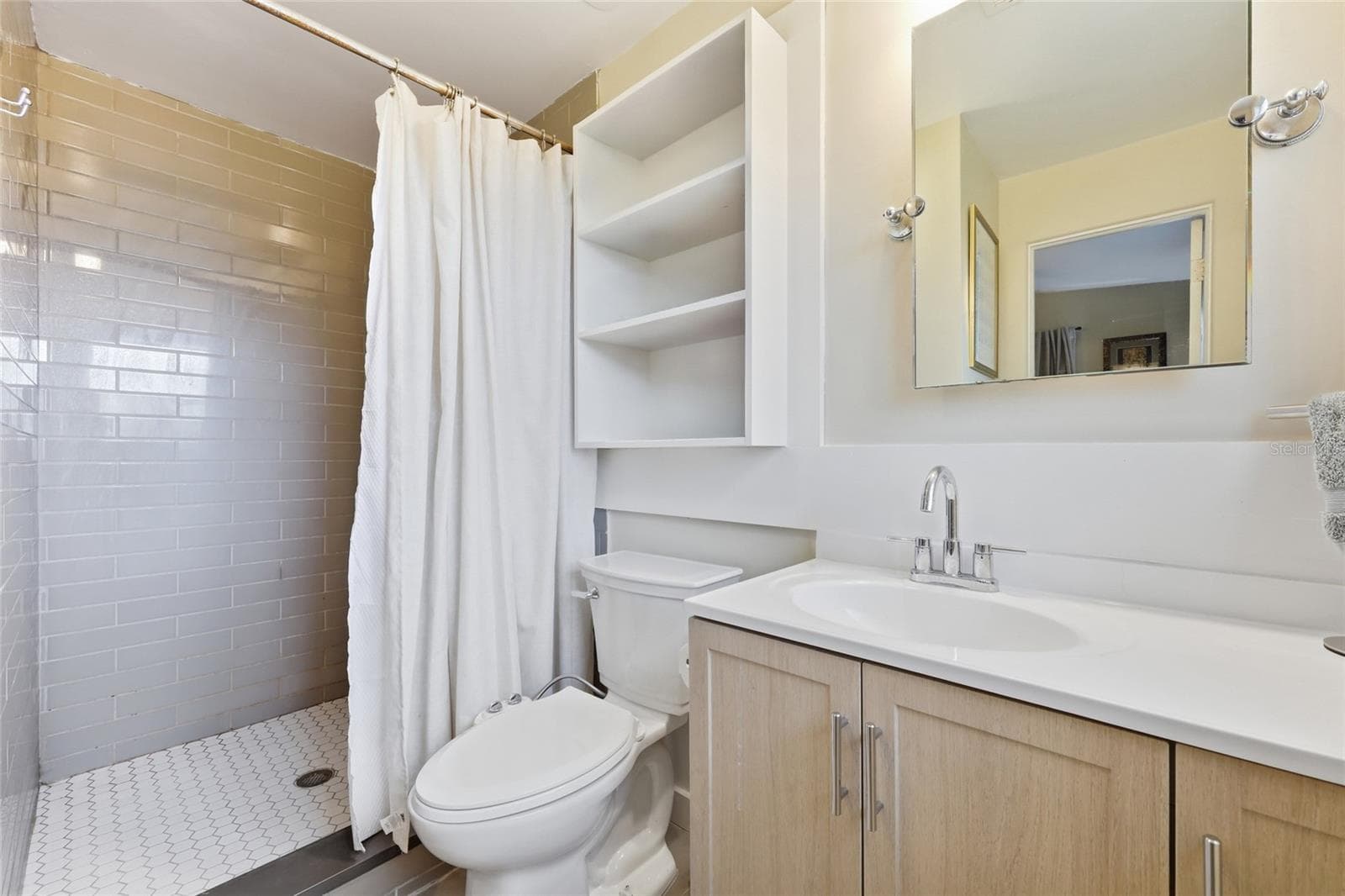 Master Bathroom - 712 MALONE DR, ORLANDO