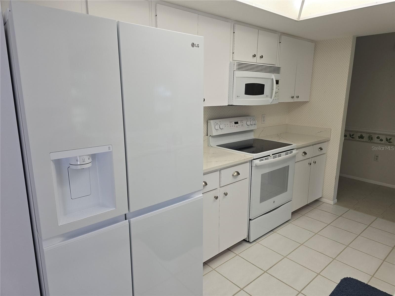 Condominium at 6601 11TH AVE W #6003, BRADENTON, photo 9 of 26