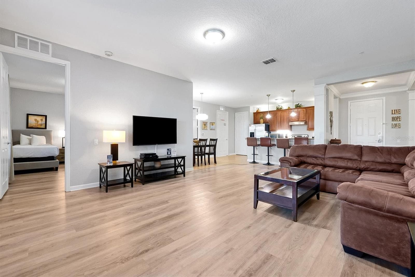 Condominium at 5048 SHOREWAY LOOP #10204, ORLANDO, photo 5 of 49