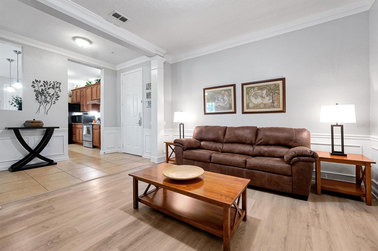 Condominium at 5048 SHOREWAY LOOP #10204, ORLANDO, photo 8 of 49