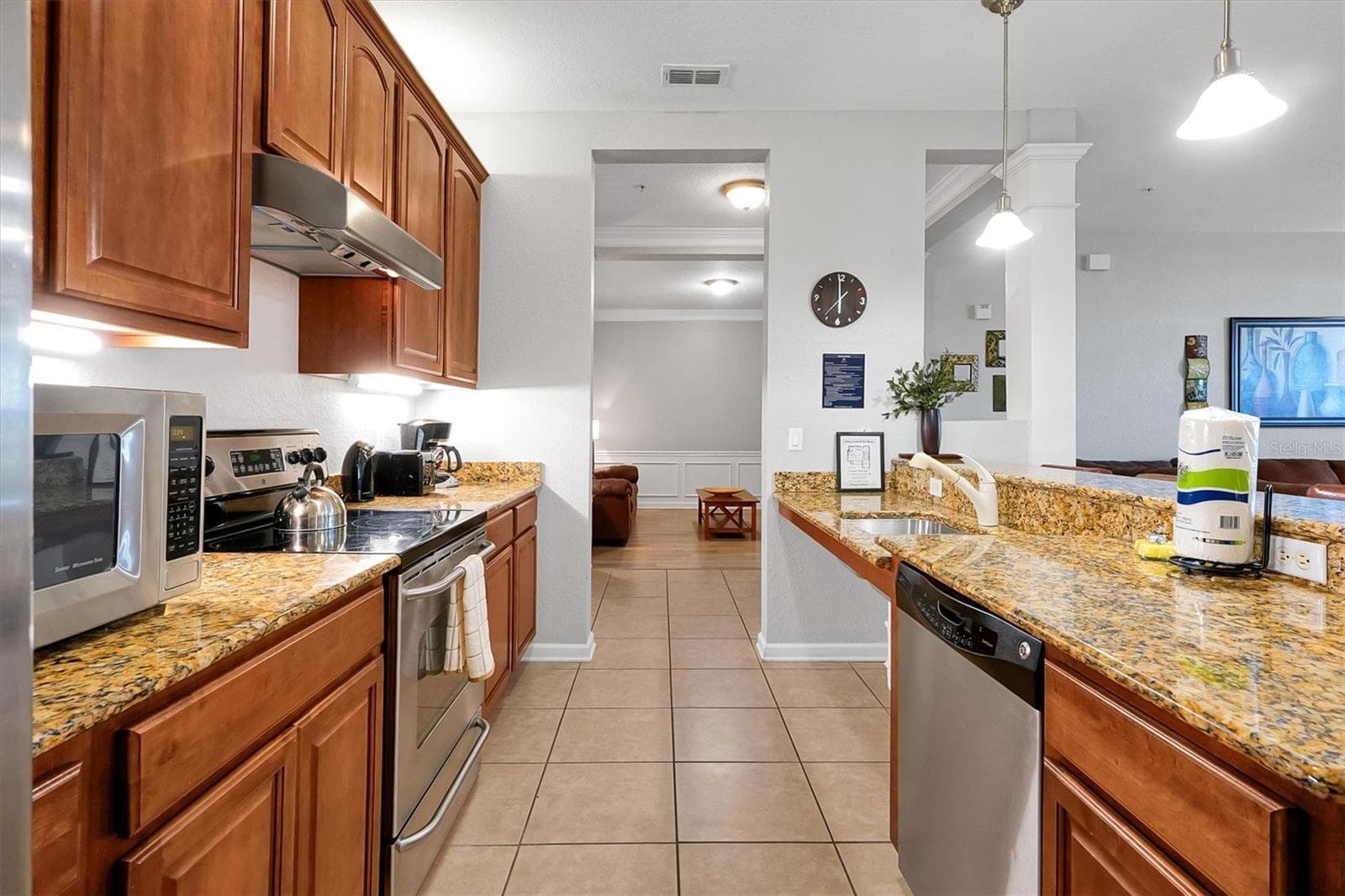 Condominium at 5048 SHOREWAY LOOP #10204, ORLANDO, photo 13 of 49