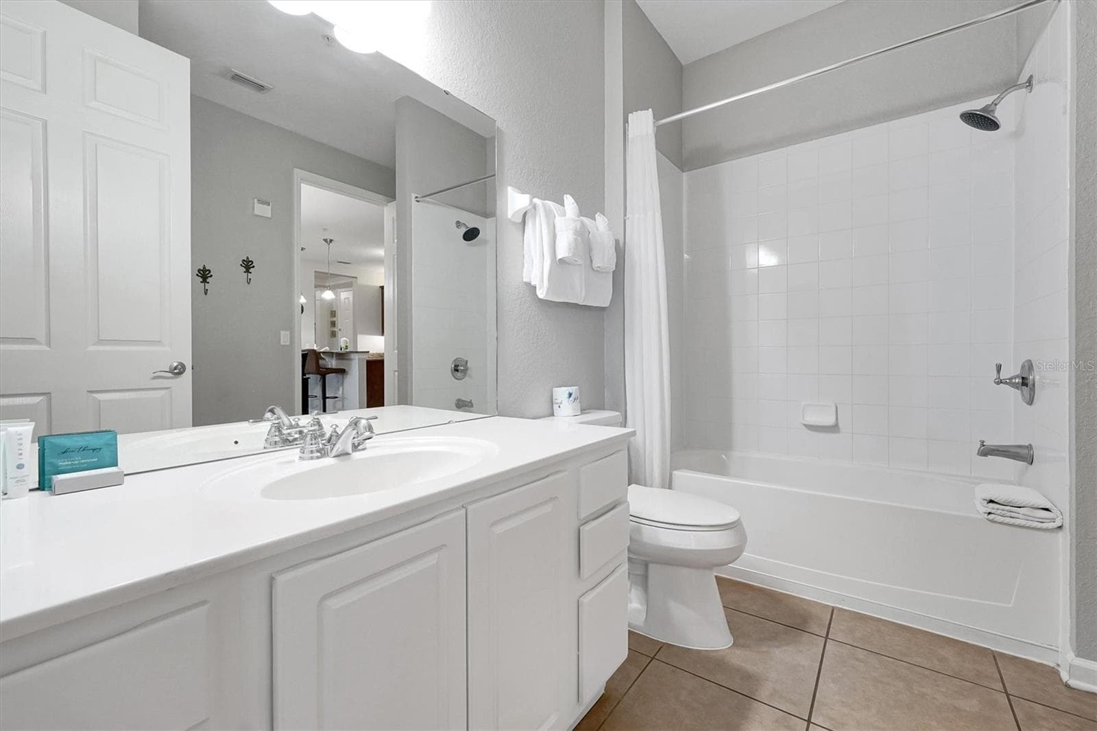 Condominium at 5048 SHOREWAY LOOP #10204, ORLANDO, photo 25 of 49
