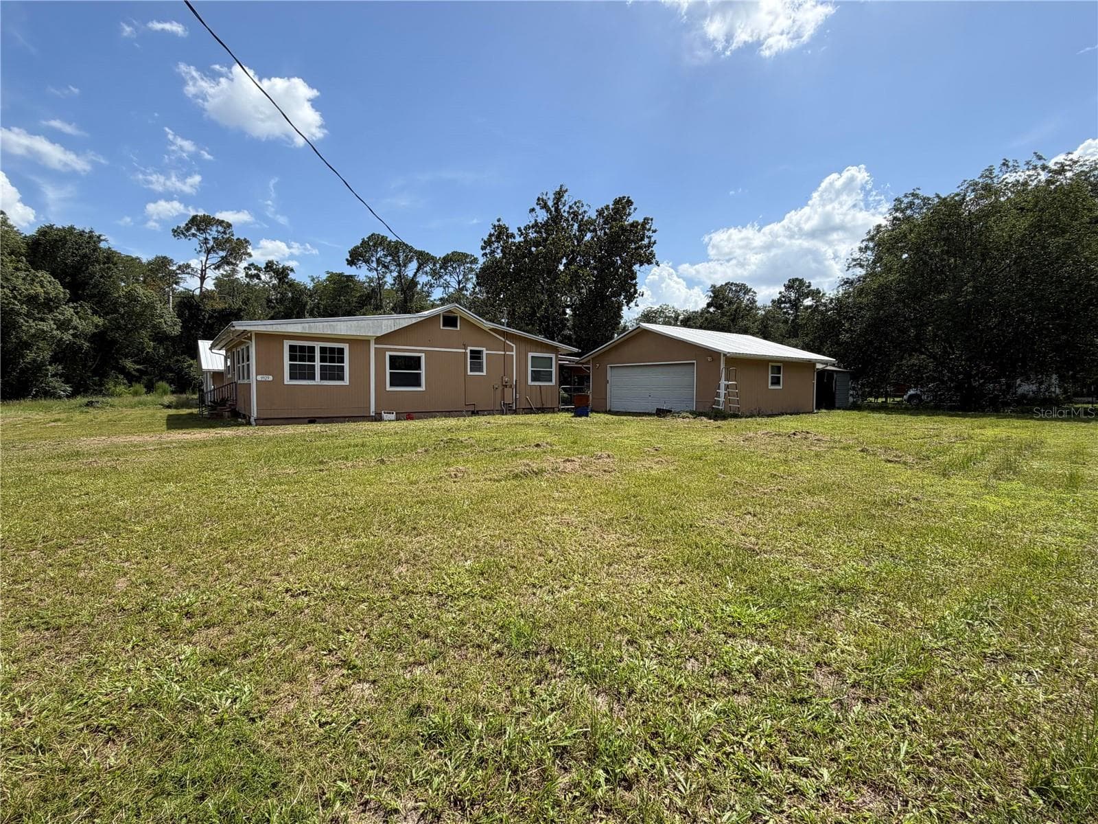 Single Family Residence at 9929 FACTORY AVE, HAMPTON, photo 2 of 27