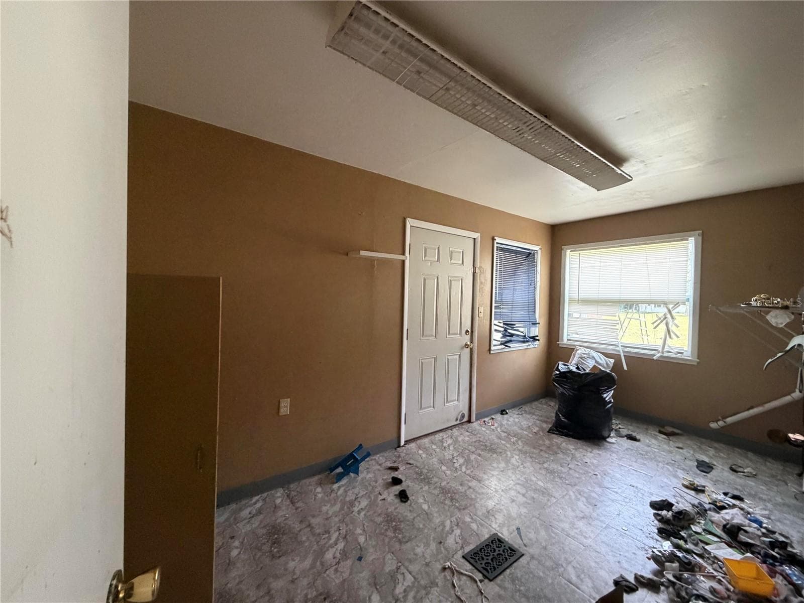 Single Family Residence at 9929 FACTORY AVE, HAMPTON, photo 13 of 27